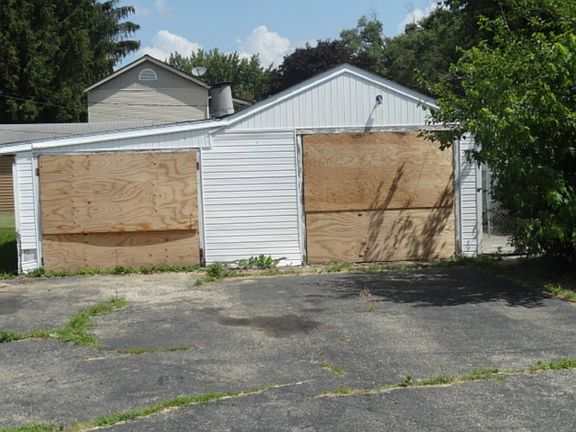 3rd image of 1676 Rock Island Ave
