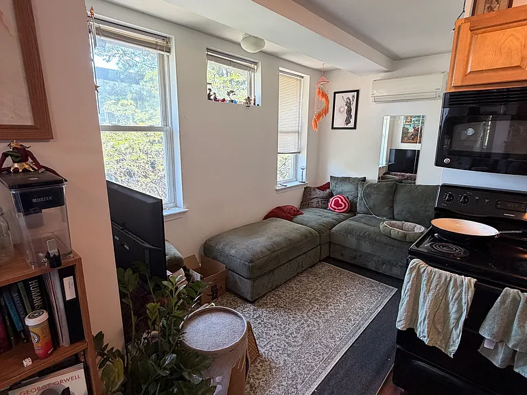 4500 Walnut St #201 — Photo 5
