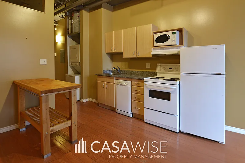 10024 Jasper Ave NW #404 photo 1