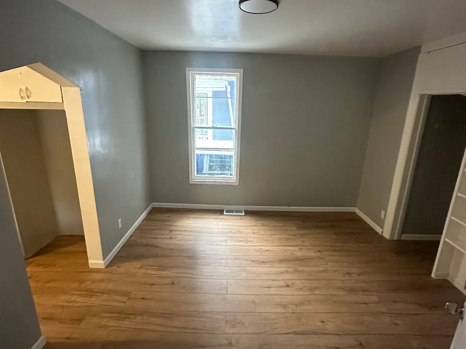 Studio, 450 sqft, $800 — Photo 2