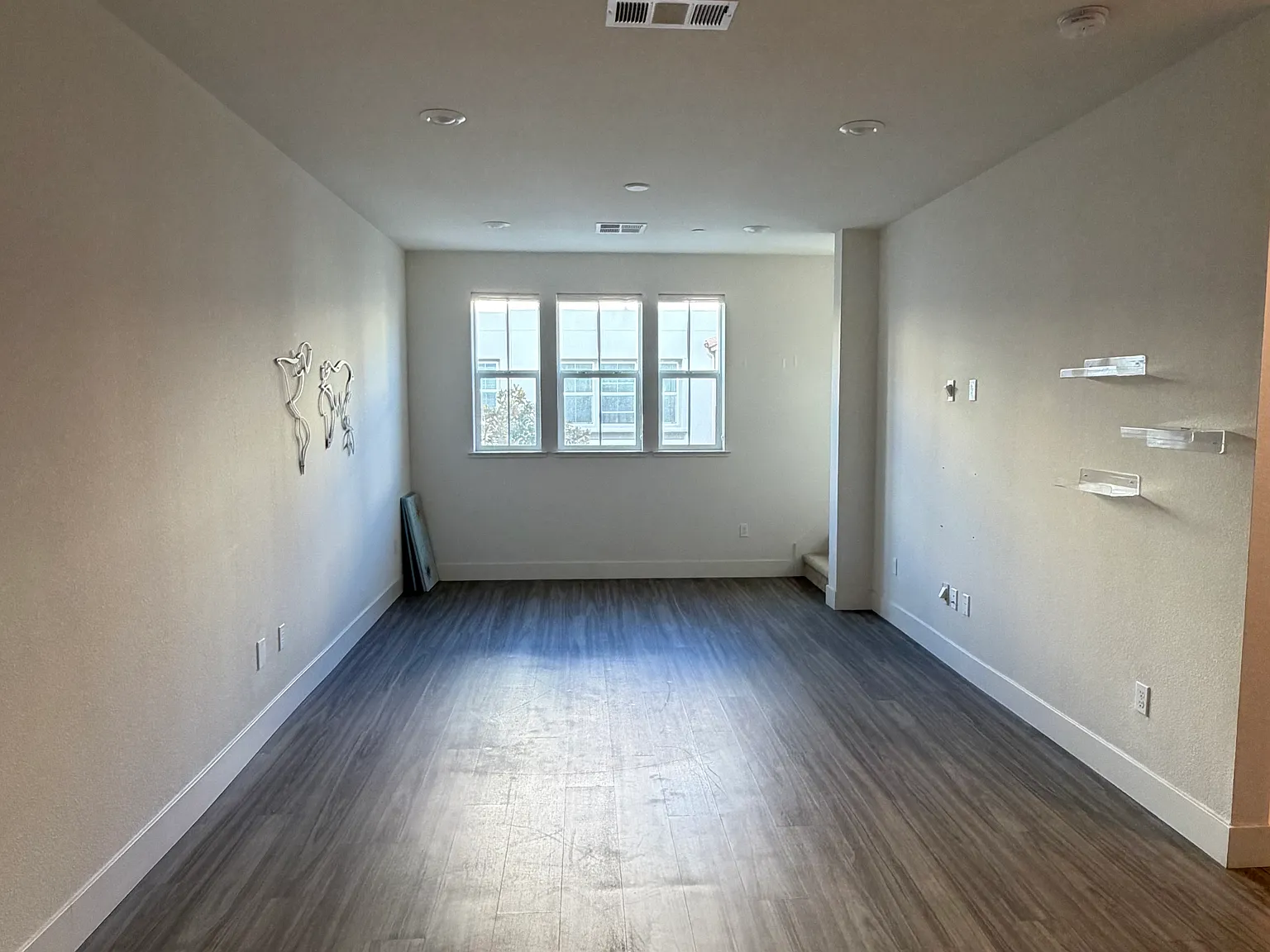 3 bed, 1620 sqft, $5,226 — Photo 3