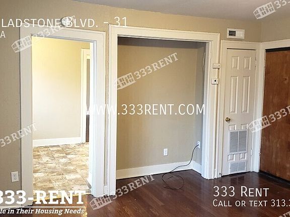 2nd image of 532 Gladstone Blvd #31