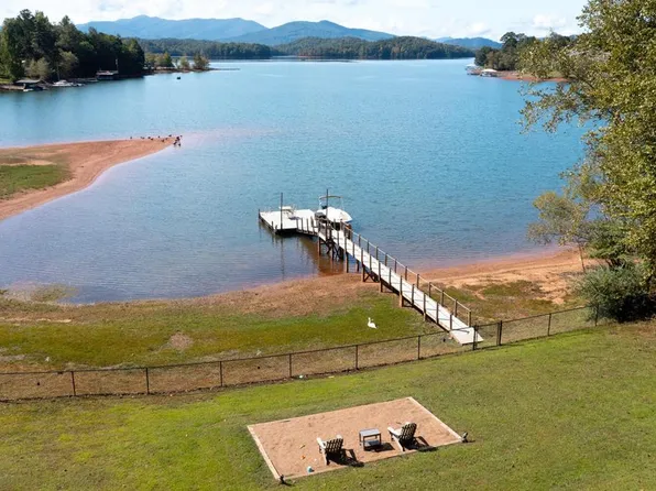 186 Pitts Rd, Hayesville, NC 28904