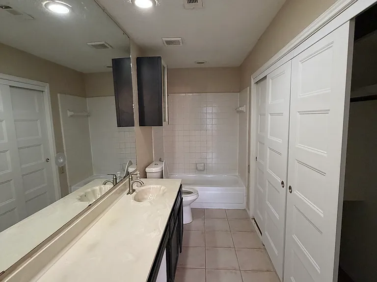6812 Century Cir — Photo 14