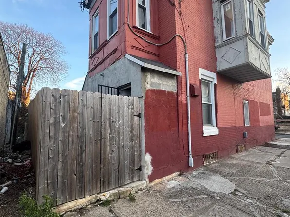 925 W Seltzer St, Philadelphia, PA 19133