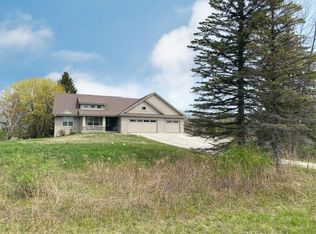 3340 E County Line Rd, Oak Creek, WI 53154