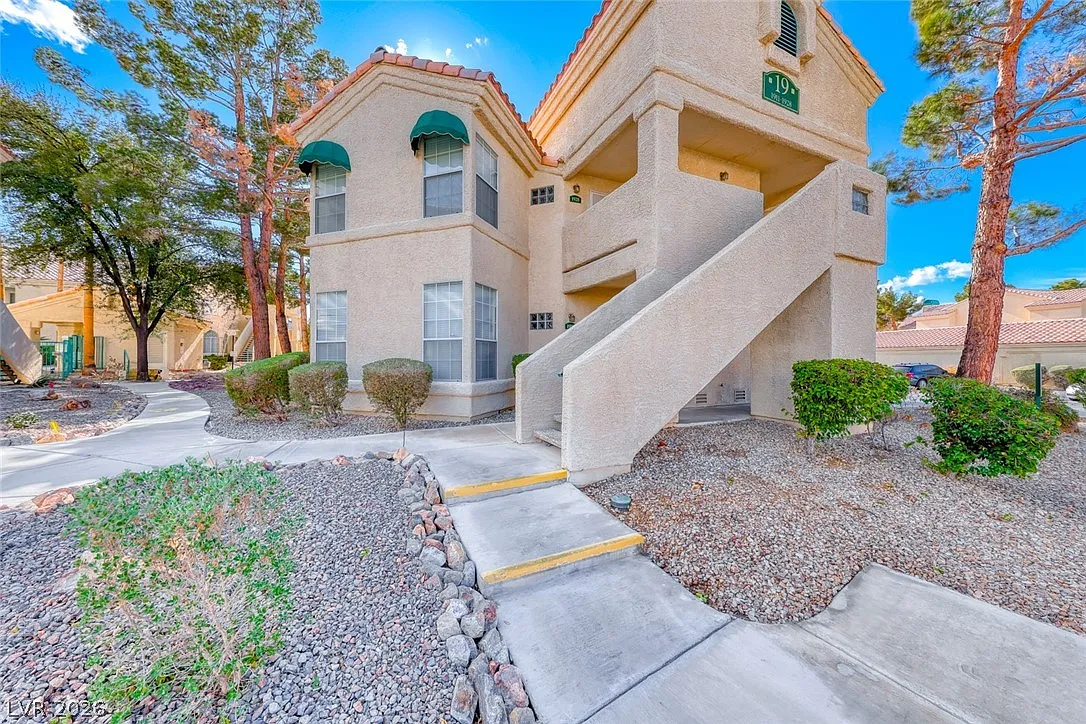 Building Photo - 2251 Wigwam Pkwy #1921