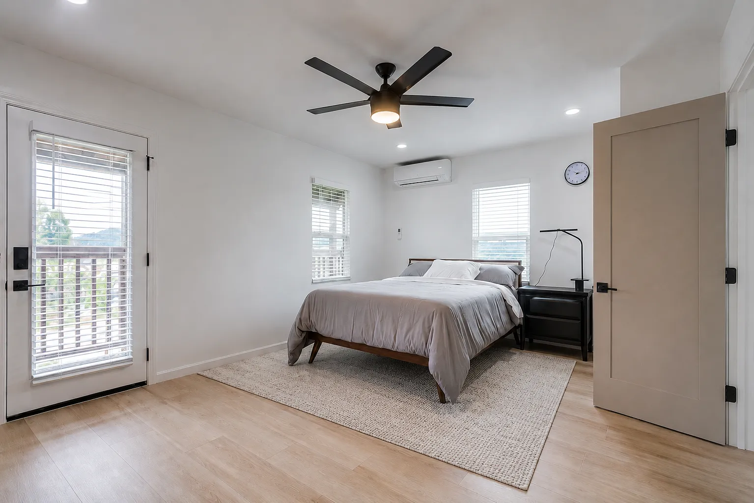 3 bed, 2.5 bath, 1672 sqft, $7,500 — Photo 3