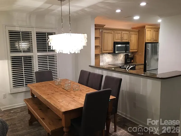 646 Portside Dr — Photo 7
