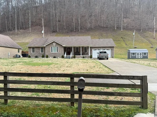 414 Hunts Frk, Dana, KY 41615