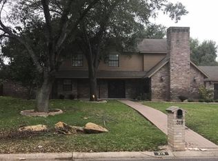 319 Manor Rd, Laredo, TX 78041