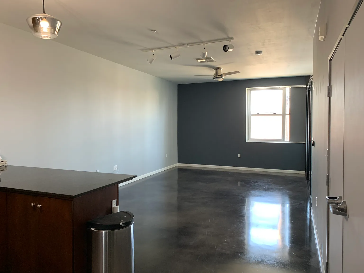 2 bed, 1046 sqft, $3,200 — Photo 4