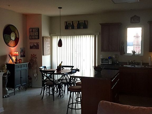 4th image of 724 Elias Way
