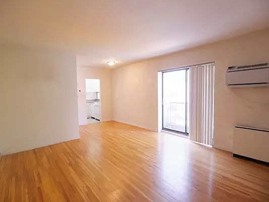 1st image of 401 E 77th St APT 3B