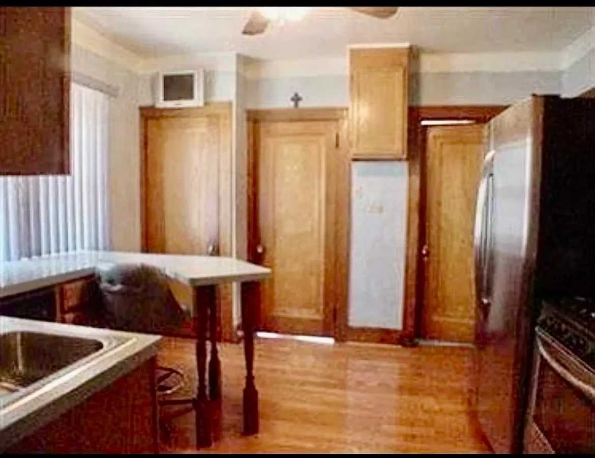 3 bed, 1.5 bath, 1420 sqft, $1,895 — Photo 4