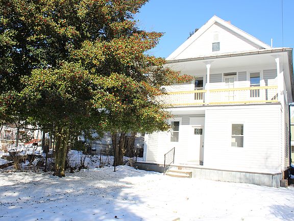 3rd image of 338 Front St