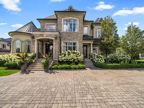 2nd image of 30 Spicewood Cres