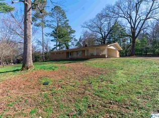 1409 S Scott St, Scottsboro, AL 35768