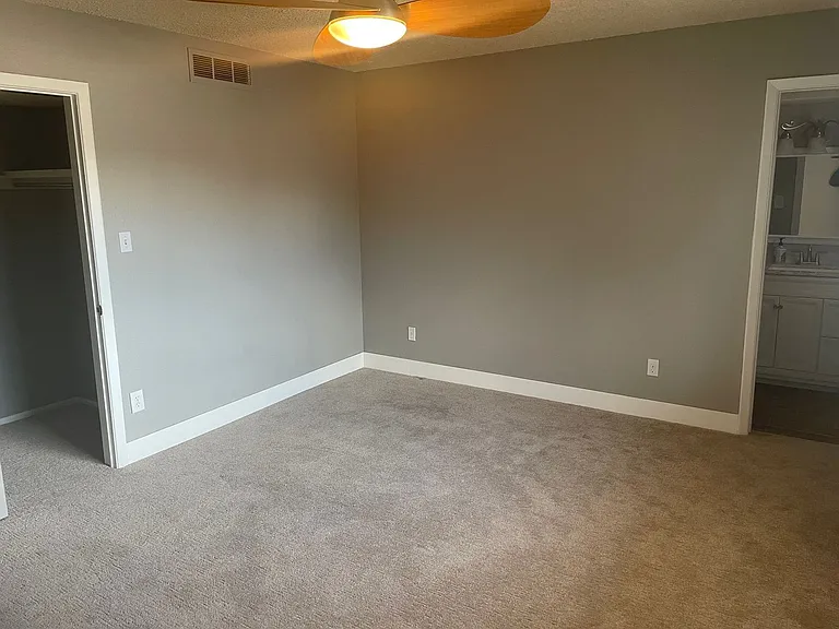 3825 S Monaco Pkwy #131 — Photo 15