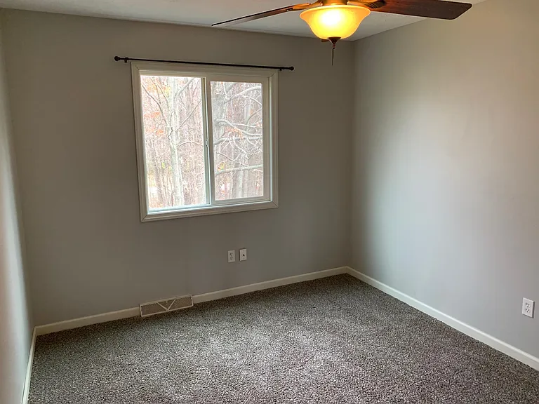 1081 Oakbrooke Dr — Photo 13