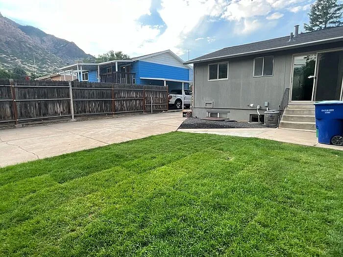 1124 Vitt Dr — Photo 3