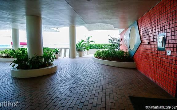 4th image of 1621 Collins Ave APT 603
