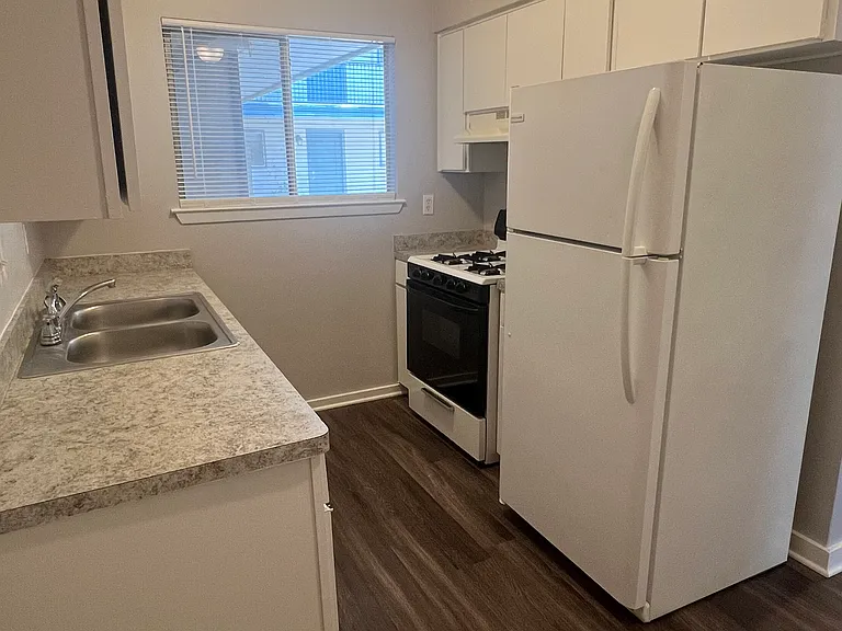 4412 Avenue A #102 — Photo 12