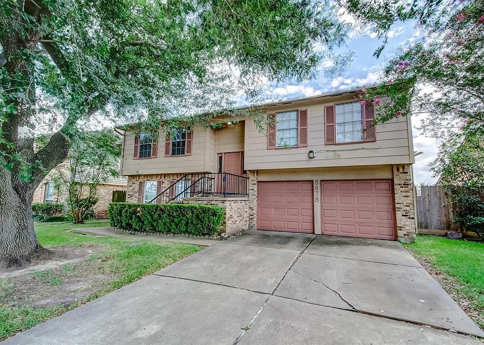 1st image of 8678 Causeway Dr