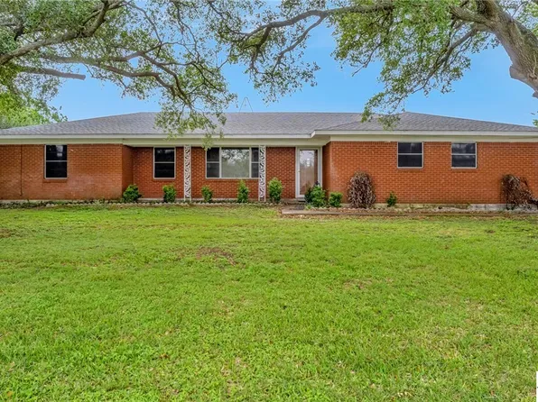 7287 Hanselman Rd, Victoria, TX 77905