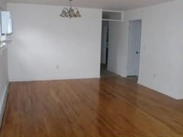 777 Bloomfield Ave — Photo 4
