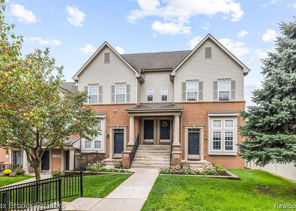 1st image of 22316 Abbey Ln