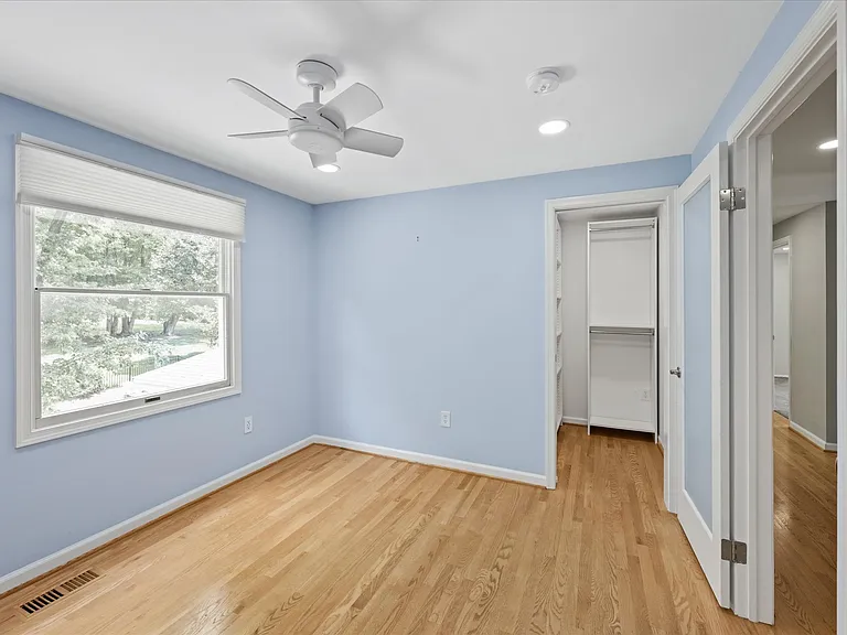 11209 Maine Cove Dr — Photo 23