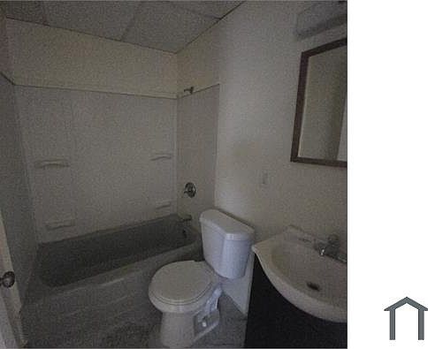 2nd image of 3540 W 61st St #2