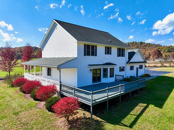 3rd image of 100 Sourwood Ln