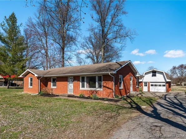 212 Hazel Avenue, Henryville, IN 47126