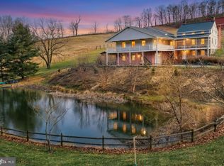 12046 Bohr Ct, Glen Rock, PA 17327