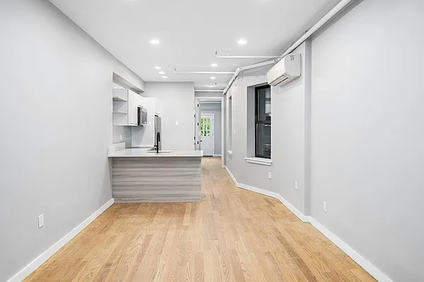 Rented by Douglas Elliman | media 14