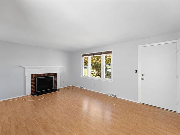 4th image of 66 Tanglewood Dr