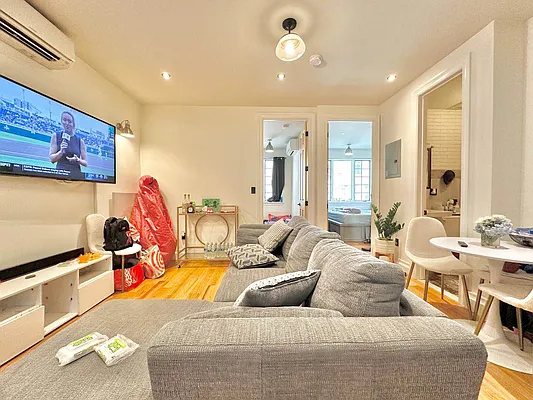 Rented by Doorway NYC, LLC | media 3