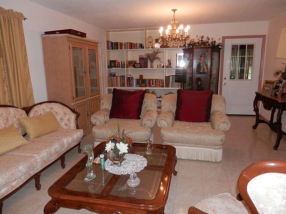 Formal Living Room/Library