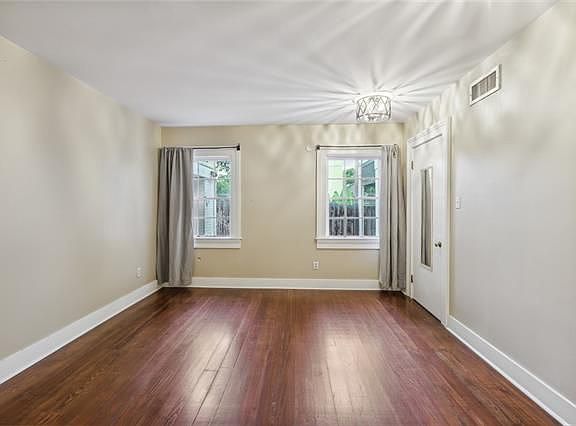 4th image of 1601 Philip St