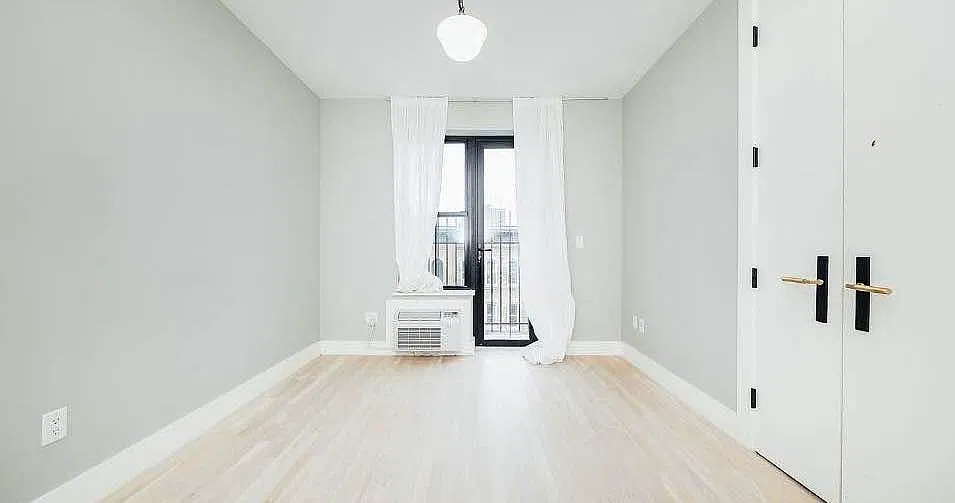 303 Stockholm Street — Photo 4
