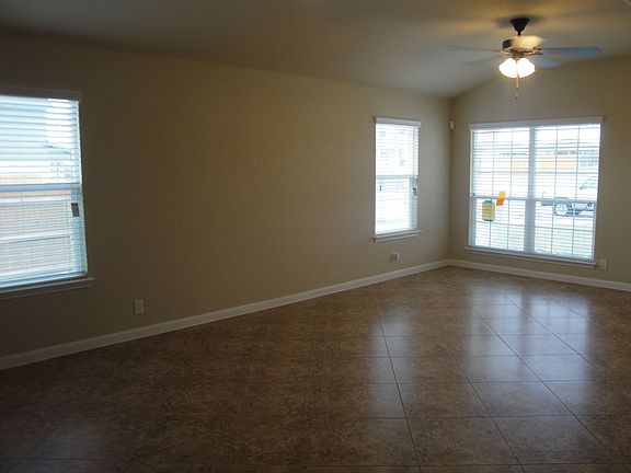 275 Oak Creek Way