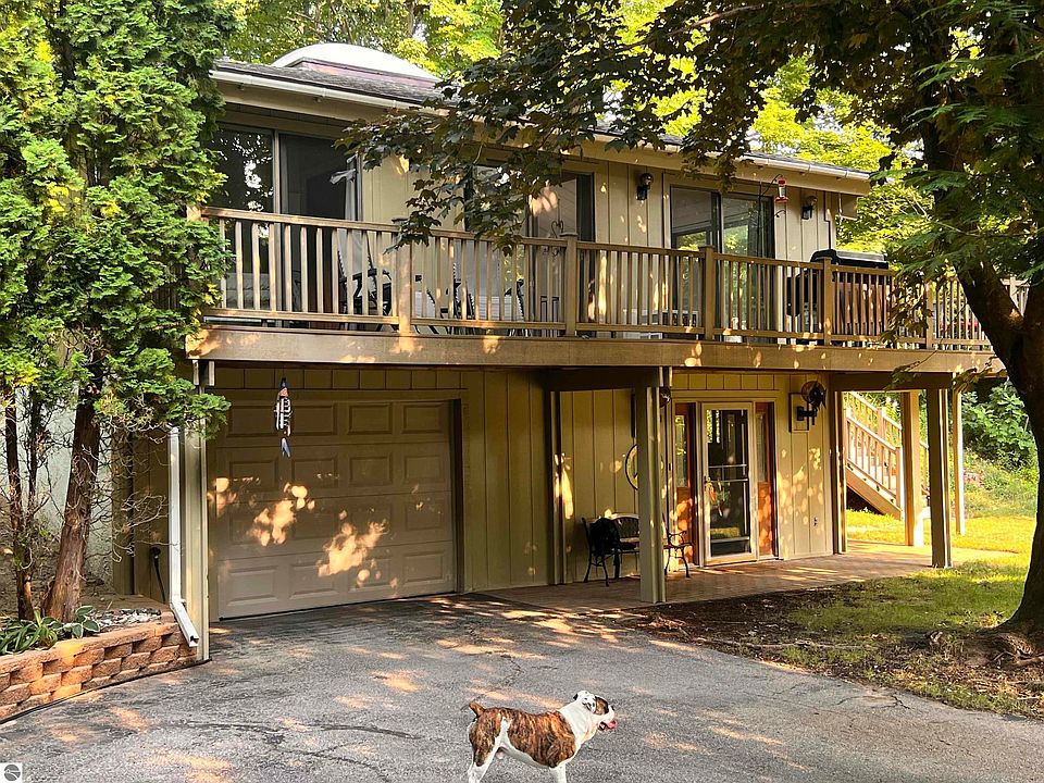 1st image of 4113 S Sugar Loaf Mountain Rd