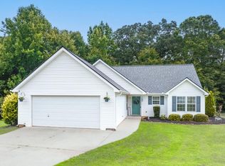 519 Stoney Creek Dr, Winder, GA 30680