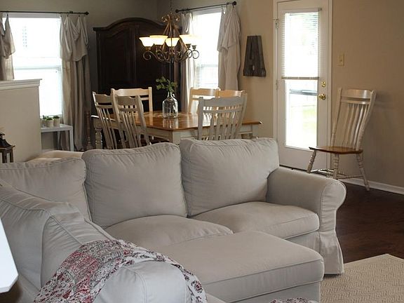 Looking into dining area from great room