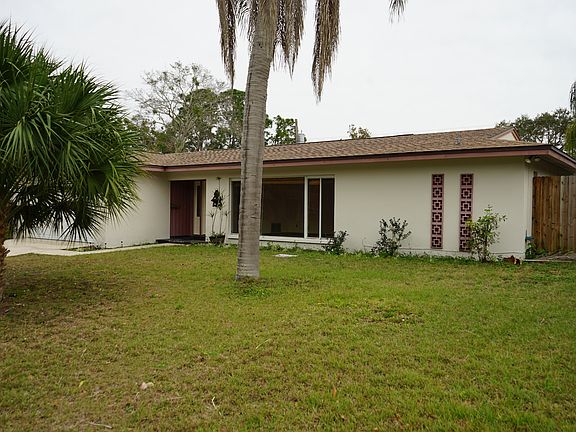 2nd image of 1833 Northwood Dr