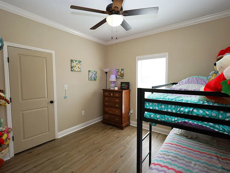 3905 Crusader Ct — Photo 10