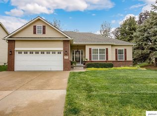 17615 R St, Omaha, NE 68135