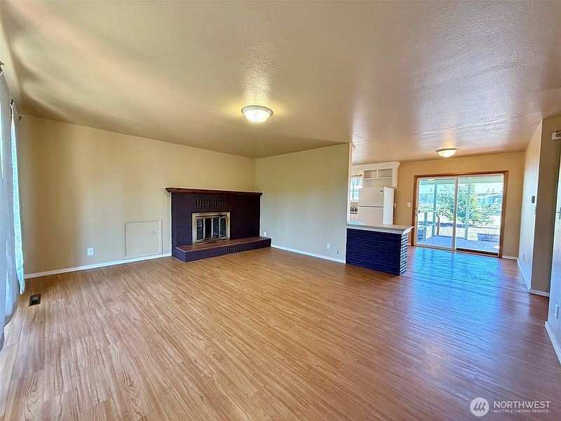 2nd image of 124 Hope Street